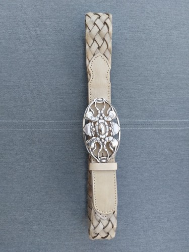 Gürtel beige mit silbener